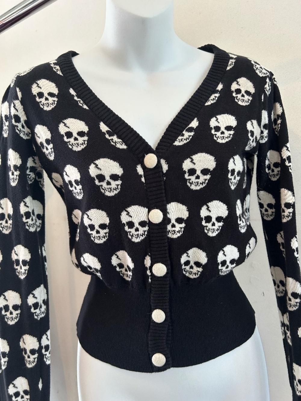 Modcloth Skull cardigan S